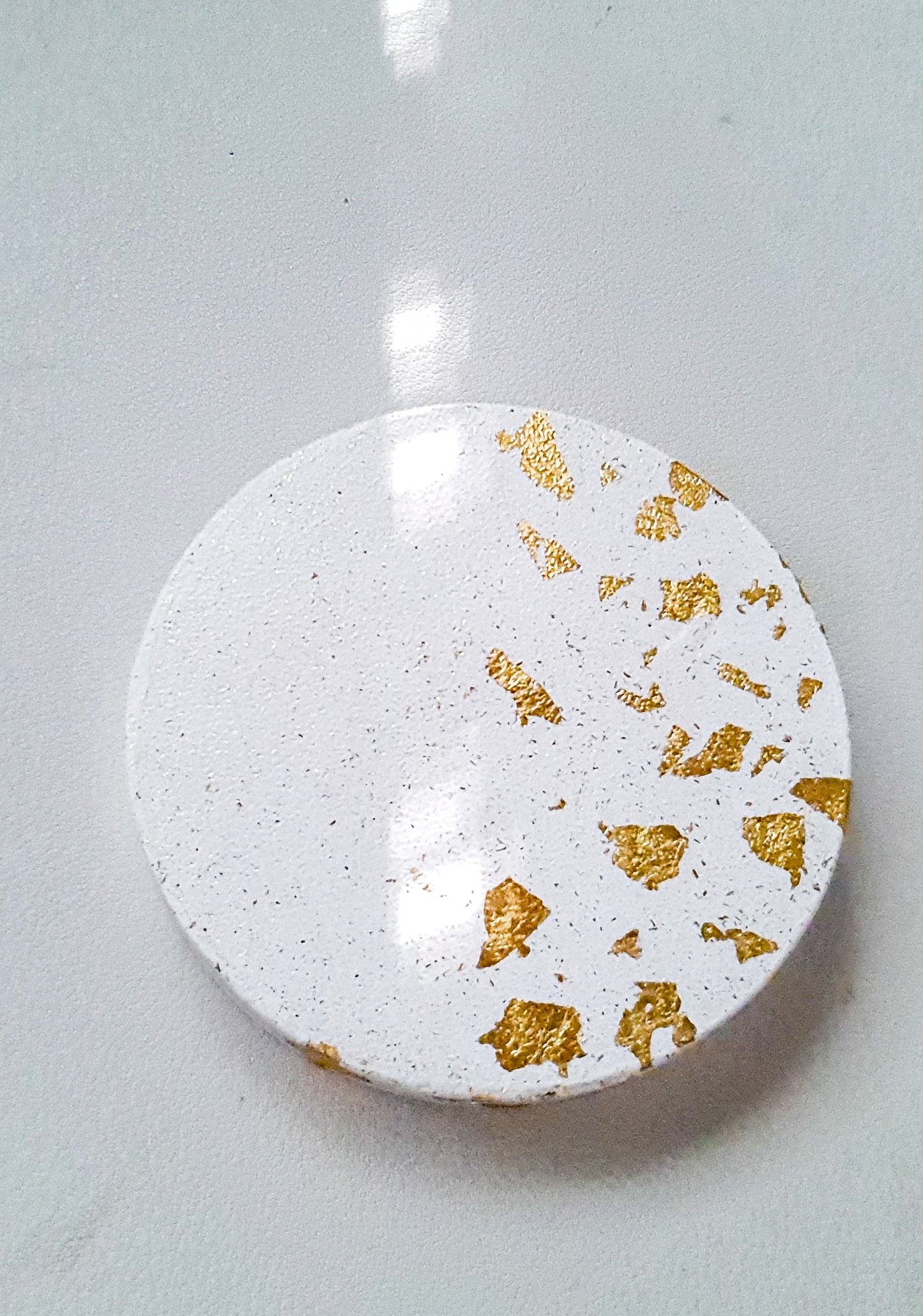 Round base for pendants/earrings/candles